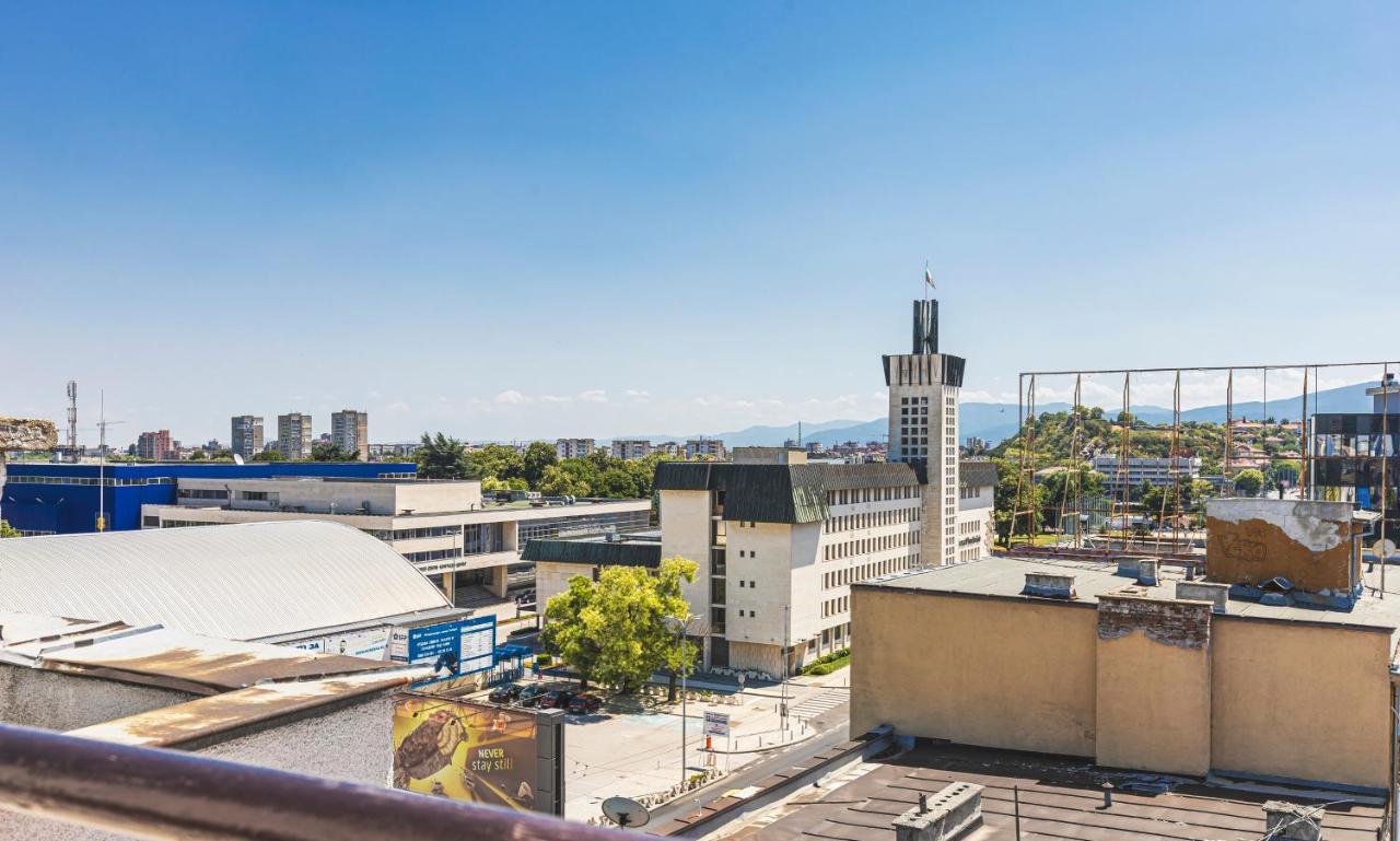 Fancy 1Bd Penthouse With Terrace Near The Centre By Flat Mаnager Lejlighed Plovdiv Eksteriør billede