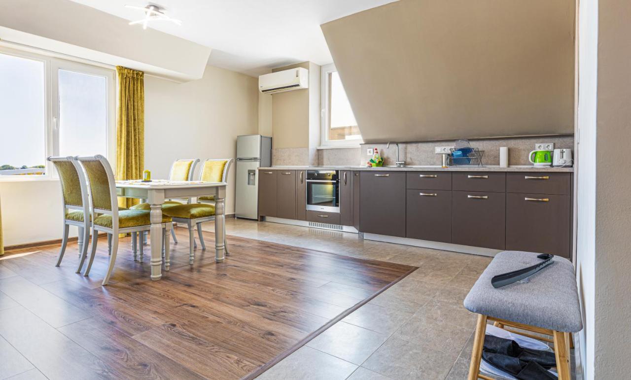 Fancy 1Bd Penthouse With Terrace Near The Centre By Flat Mаnager Lejlighed Plovdiv Eksteriør billede